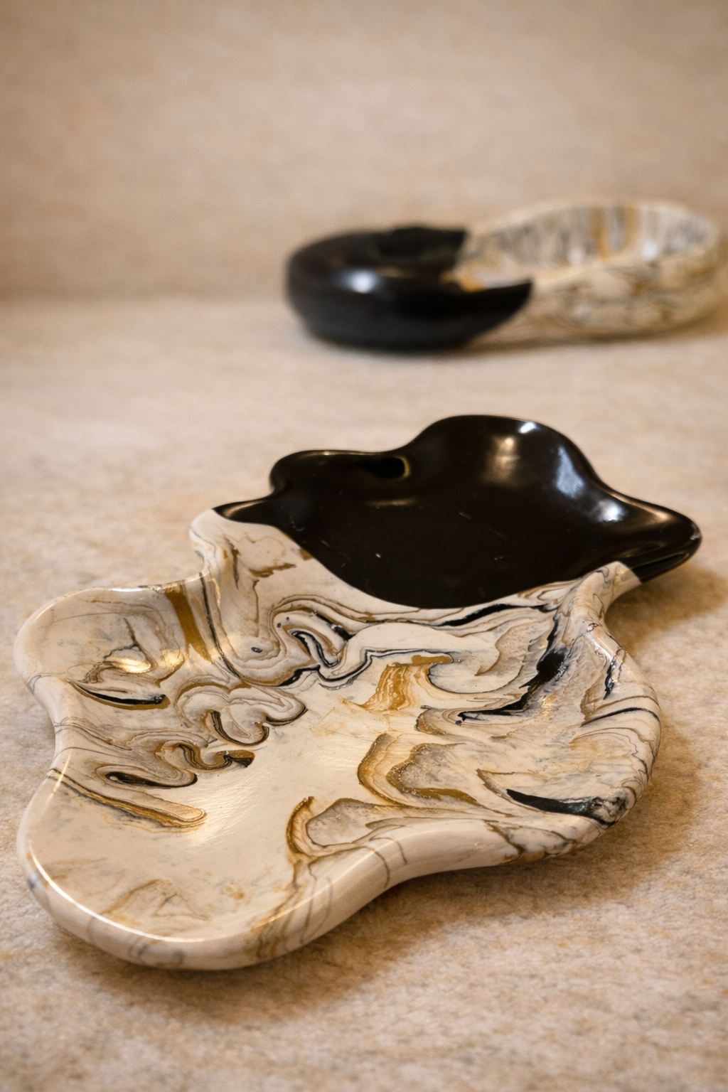 Plateau ondulé Noir mineral